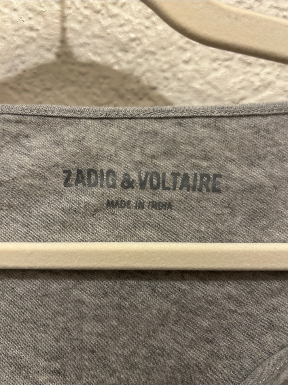 ZADIG & VOLTAIRE Light Gray V-Neck Long Sleeve Tee *Original Style* Sz LARGE - Picture 2 of 8